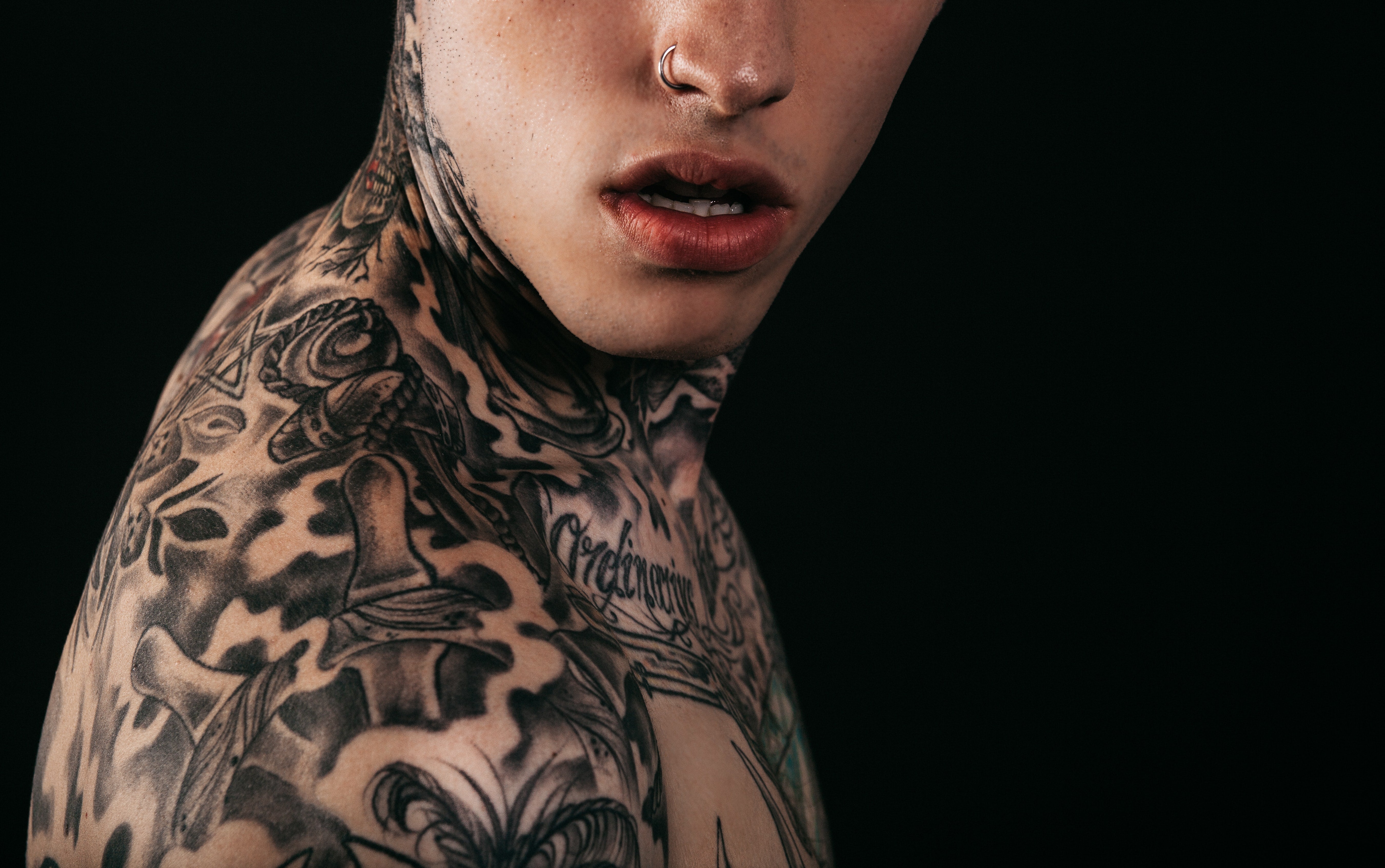 Neck Tattoos Photos, Download The BEST Free Neck Tattoos Stock Photos & HD  Images